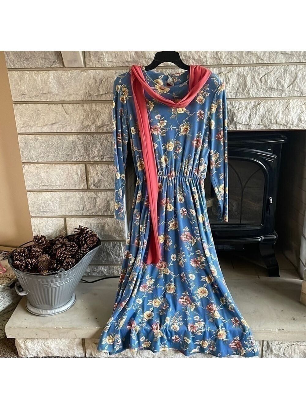 Bedford Fair long sleeve blue floral dress with scarf/belt NO TAG